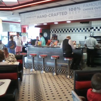 Steak ’n Shake - The inside of Steak 'n Shake - American Near Me - Orlando, Florida Steak ’n Shake - The inside of Steak 'n Shake - American Near Me - Orlando, Florida