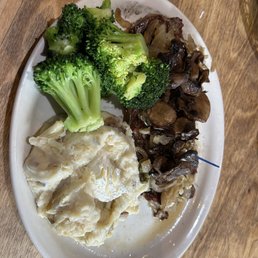 Initially, I thought the flavor was great, but the steak proved too challenging to chew and swallow. The service was horrible!