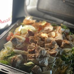 Fuddruckers - Grilled Chicken Salad