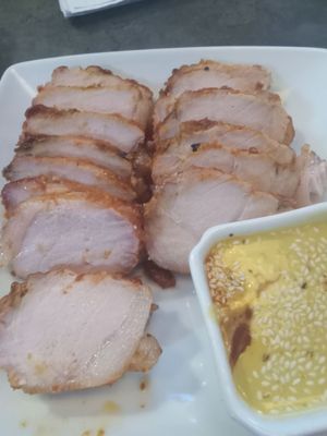 Wing Wa Restaurant and Lounge