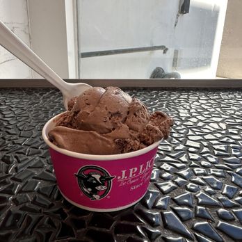 J.P. Licks - Cambridge - Brownie flavored ice cream - Ice Cream & Frozen Yogurt Near Me - Cambridge, Massachusetts J.P. Licks - Cambridge - Brownie flavored ice cream - Ice Cream & Frozen Yogurt Near Me - Cambridge, Massachusetts