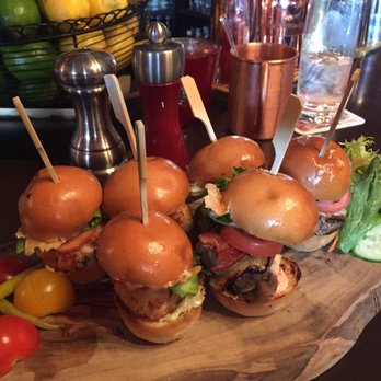 Off The Record - Crab cake sliders and burger sliders. 4/5 for the crab cakes and 5/5 for the juicy burgers - Bars Near Me - Washington, DC, District of Columbia