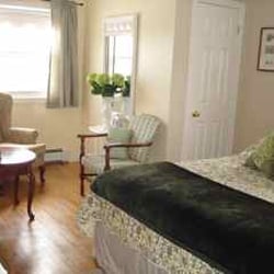 Gray Gables Bed and Breakfast - Lighthouse Room