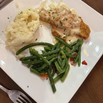 Station 17 - Country Fried Chicken - American Near Me - Adams Run, South Carolina