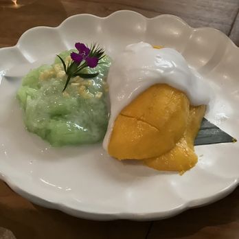 Tha Phraya - Mango sticky rice - Thai Near Me - New York, New York Tha Phraya - Mango sticky rice - Thai Near Me - New York, New York