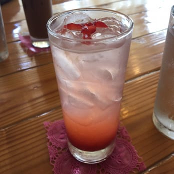Cream Pot - Strawberry lemonade (more like strawberry water) - Breakfast & Brunch Near Me - Honolulu, Hawaii Cream Pot - Strawberry lemonade (more like strawberry water) - Breakfast & Brunch Near Me - Honolulu, Hawaii