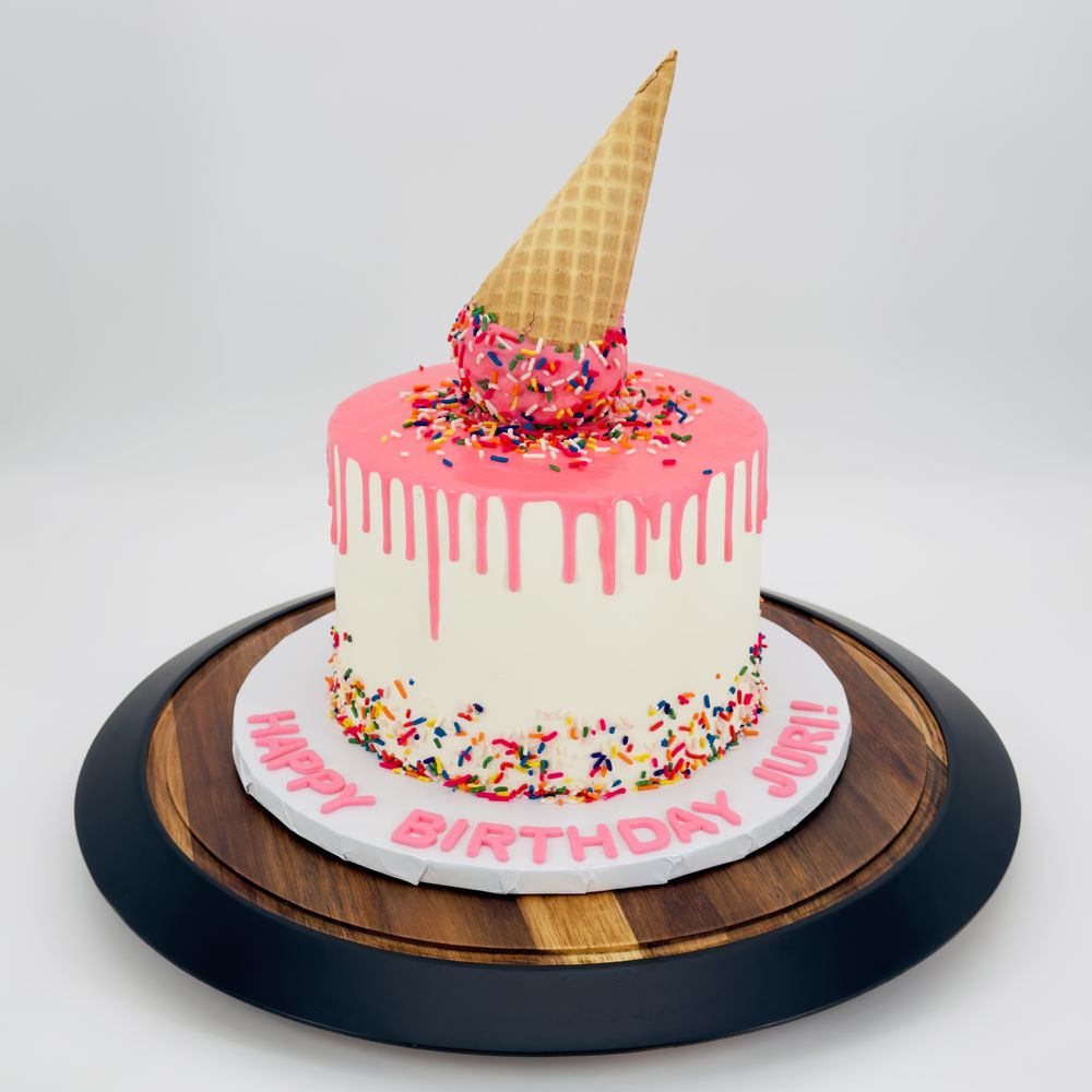 Tili's Bakery Logo