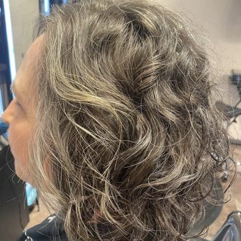 Beth Cline Hair Design - Side shot - Hair Stylists Near Me - Eugene, Oregon