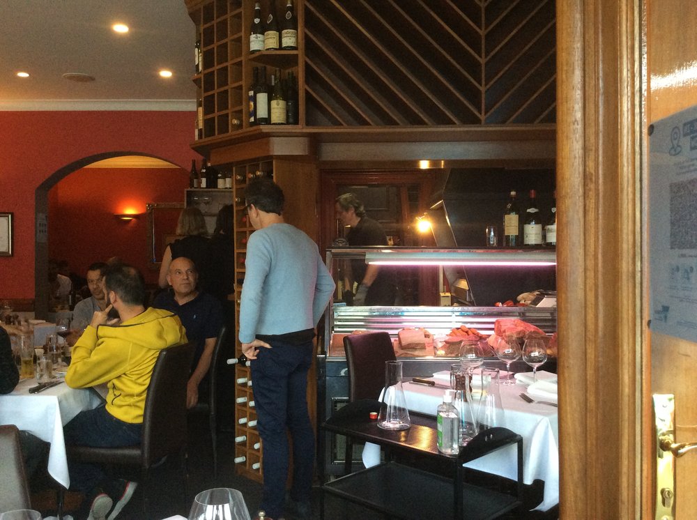 CHARCOAL GRILL ON THE HILL Updated September 2024 26 Photos 289