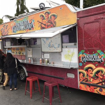 Taqueria Guadalajara - people ordering food from a food truck - Mexican Near Me - Bellevue, Washington Taqueria Guadalajara - people ordering food from a food truck - Mexican Near Me - Bellevue, Washington