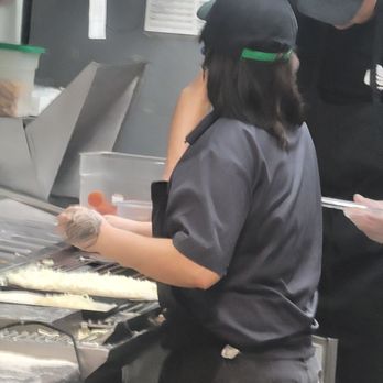 Marco's Pizza - The employee completely ignoring me standing here. Another employee finally walked in and saw me and took my order - Pizza Near Me - Kingwood, Texas