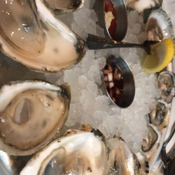 Old Ebbitt Grill - Oysters - Bars Near Me - Washington, DC, District of Columbia