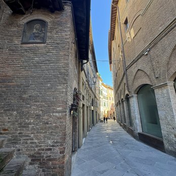 Saint Christophers - Churches Near Me - Siena, SI