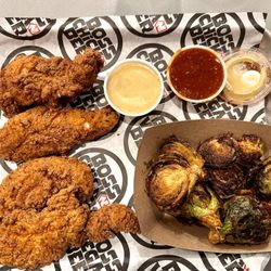 Boss ChickNBeer - 4 Pack Tenders with Brussels sprouts