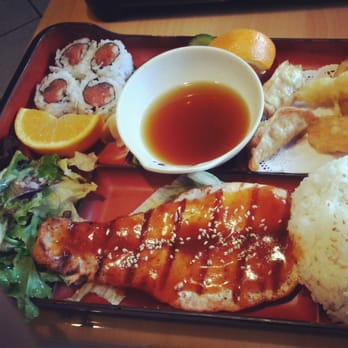Go Go Sushi - Dinner version of the lunch combo box. $3 more but larger portion. Ordered with spicy tuna roll and spicy salmon teriyaki fillet - Sushi Bars Near Me - Pasadena, California