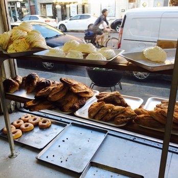 Samos Bakery - pastries and pastries on display - Bakeries Near Me - Montreal, Quebec Samos Bakery - pastries and pastries on display - Bakeries Near Me - Montreal, Quebec