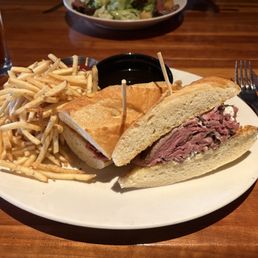 FRENCH DIP SANDWICH