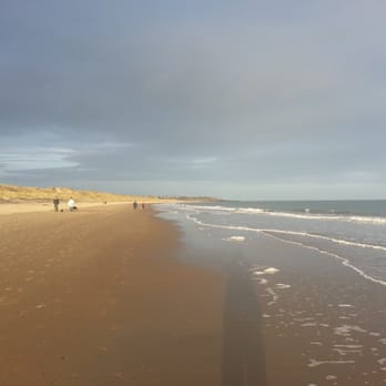 Brittas Bay Beach - Beaches Near Me - Brittas Bay, WW
