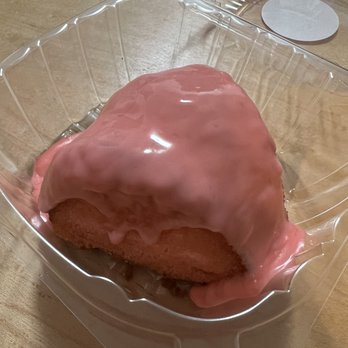 Memphis Seoul - strawberry soju cake: not much strawberry flavor - Soul Food Near Me - Brooklyn, New York Memphis Seoul - strawberry soju cake: not much strawberry flavor - Soul Food Near Me - Brooklyn, New York
