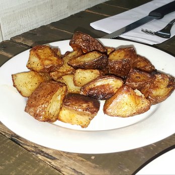 Saraghina Restaurant - Pizza Near Me - Brooklyn, New York Saraghina Restaurant - Pizza Near Me - Brooklyn, New York
