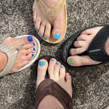Artistic Nails Spa - Even the boys joined in! - Nail Salons Near Me - Lahaina, Hawaii