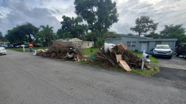 Yard clean out - These customers needed last minute help and called when no one else would take on the job HSDO TOOK CARE IF IT. Yard clean out - These customers needed last minute help and called when no one else would take on the job HSDO TOOK CARE IF IT.
