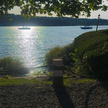 Sea View Snack Bar - View - Seafood Near Me - Mystic, Connecticut