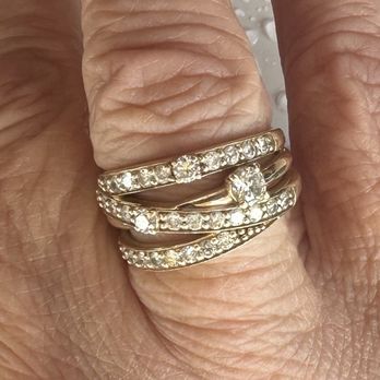 Lordo's Diamonds - This is a picture of the completed ring! I was so with the result! - Jewelry Near Me - Saint Louis, Missouri Lordo's Diamonds - This is a picture of the completed ring! I was so with the result! - Jewelry Near Me - Saint Louis, Missouri