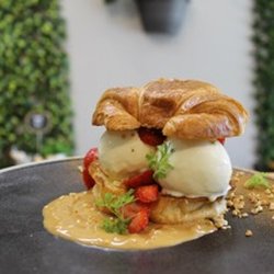 PB&J croissant
