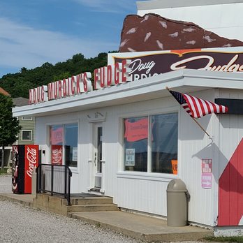 Doug Murdick's Fudge - the outside of the building - Candy Stores Near Me - Acme, Michigan Doug Murdick's Fudge - the outside of the building - Candy Stores Near Me - Acme, Michigan