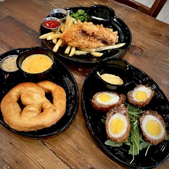 Bear & Crown - Giant house pretzel, fish & chips, Scotch eggs - Pubs Near Me - Sacramento, California Bear & Crown - Giant house pretzel, fish & chips, Scotch eggs - Pubs Near Me - Sacramento, California