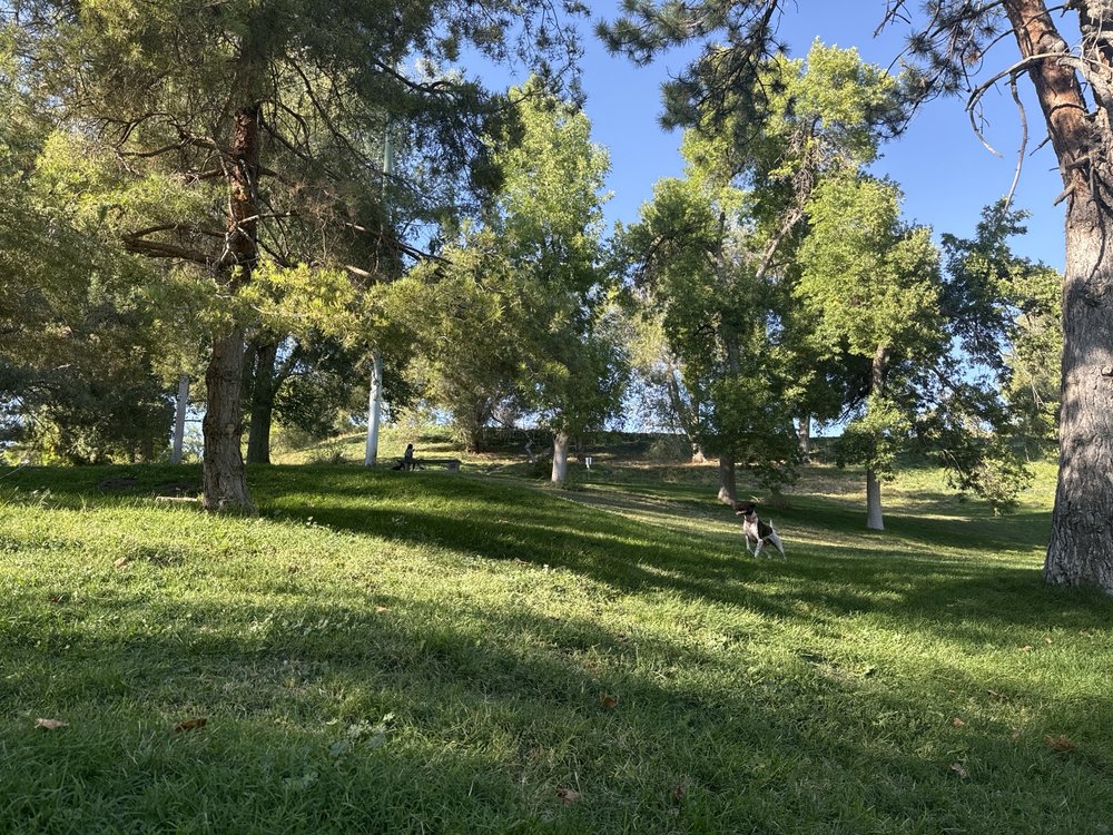 Lindsey Gardens Image