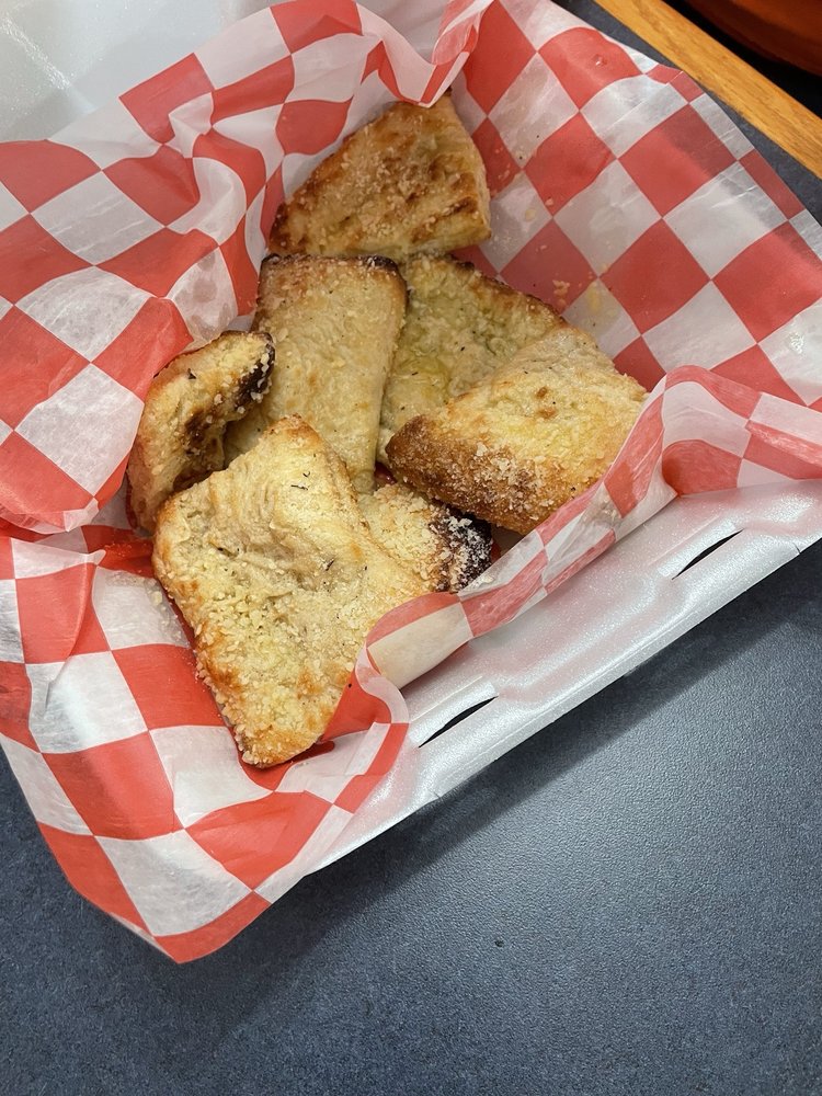 MICHAEL’S PIZZA COTTAGE WEST Updated September 2024 25 Photos & 14