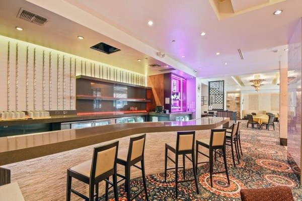 Capital Seafood Beverly Hills by null
