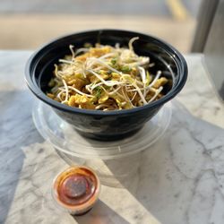 Lotus Pier Cafe - Fried noodles! My fave