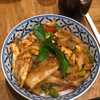 Glur - Pad Kee Mao chicken - Thai Near Me - New York, New York