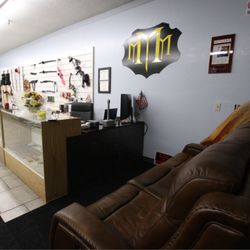 Blade Runner Knives - Lounge area