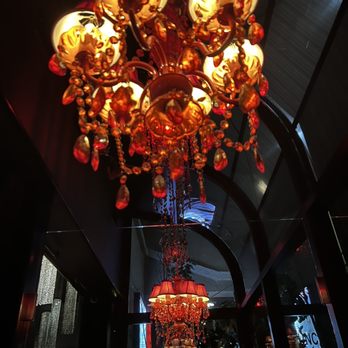 Kravings - Chandelier in our private booth - Steakhouses Near Me - Tarzana, California Kravings - Chandelier in our private booth - Steakhouses Near Me - Tarzana, California