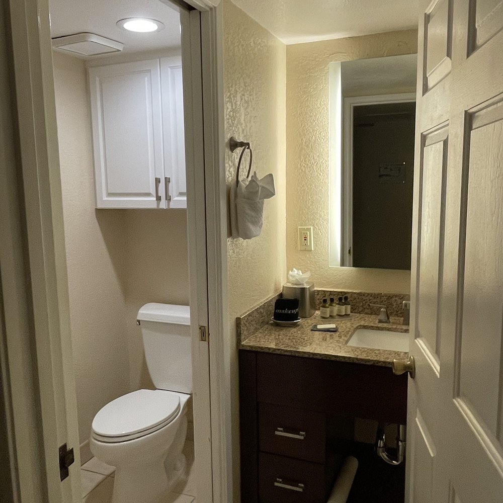 Coronado Beach Resort - Restroom - Hotels Near Me - Coronado, California Coronado Beach Resort - Restroom - Hotels Near Me - Coronado, California