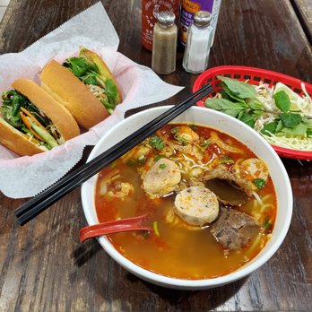 Le Bledo Eatery - Spicy beef & pork noodle soup and pork roll & pâté spread bahn mi. - Vietnamese Near Me - Springfield, Virginia Le Bledo Eatery - Spicy beef & pork noodle soup and pork roll & pâté spread bahn mi. - Vietnamese Near Me - Springfield, Virginia