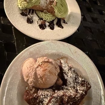 Vesuvio - Pizza Near Me - Carmel-by-the-Sea, California