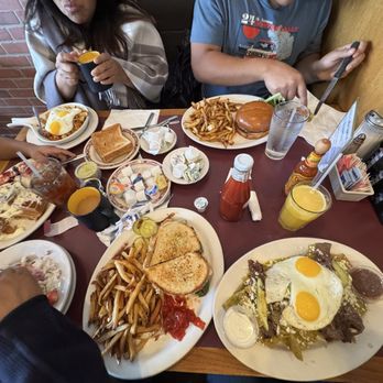 Andy's Cafe - Cafes Near Me - Des Plaines, Illinois