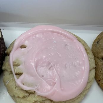Crumbl - Rosemead - Original Pink Sugar Cookie - Bakeries Near Me - Rosemead, California
