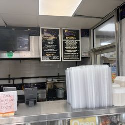 Winnies Takeout