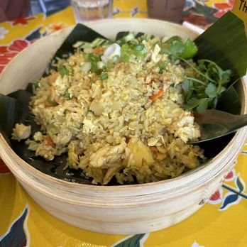 Pintoh Thai - Fried rice with pineapple - Thai Near Me - Oakland, California Pintoh Thai - Fried rice with pineapple - Thai Near Me - Oakland, California