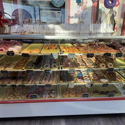 Sara Donuts