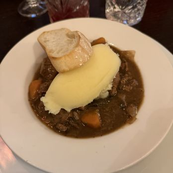 Millstone Restaurant - Guinness Stew - Modern European Near Me - Dublin, D