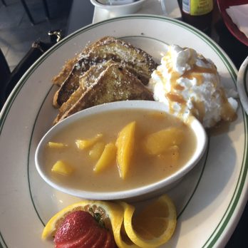 Flavor Table - Peach Cobbler French Toast - Cajun/Creole Near Me - Los Angeles, California