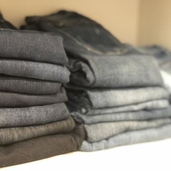 Organized by Elisa Marie - Folded denim - Home Organization Near Me Organized by Elisa Marie - Folded denim - Home Organization Near Me