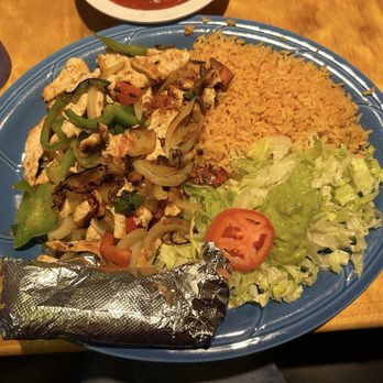 El Rebozo Mexican Restaurant - Chicken fajitas (no beans/extra rice) and salad (no sour cream) - Mexican Near Me - Arden, North Carolina El Rebozo Mexican Restaurant - Chicken fajitas (no beans/extra rice) and salad (no sour cream) - Mexican Near Me - Arden, North Carolina